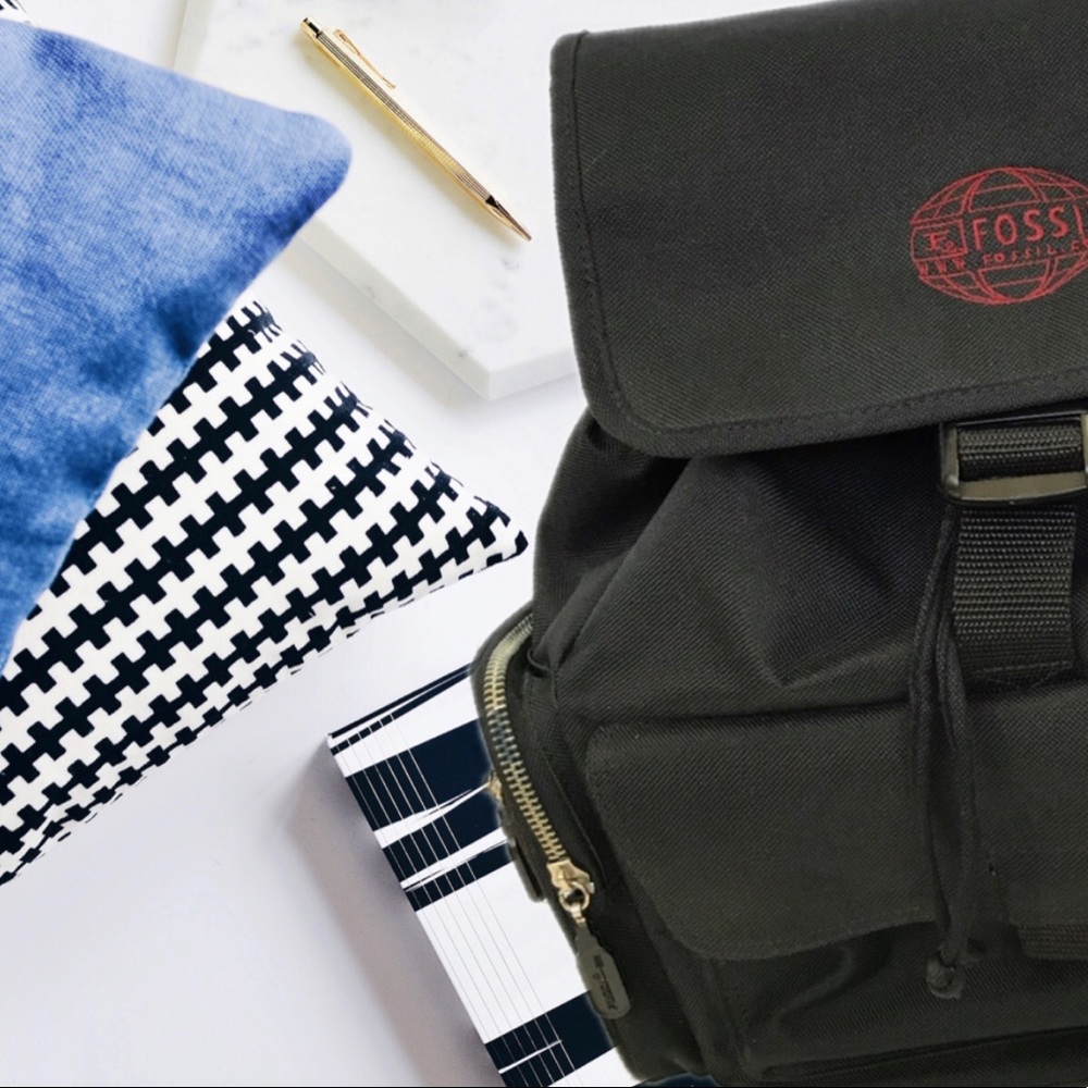 Vintage Fossil Vinyl Black Back Pack Purse